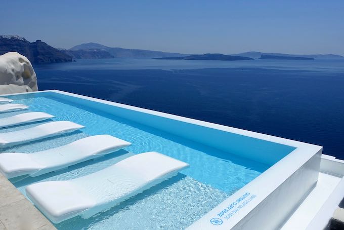 The Best 10 Hotels in Santorini for Honeymoons & Couples with Private Pool